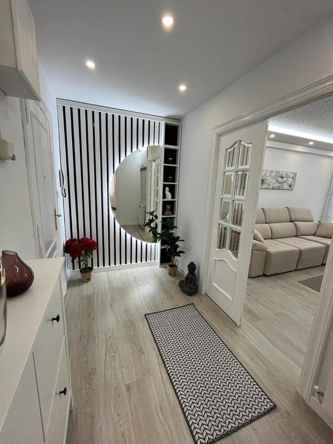 Apartamentos C&E Haro Eksteriør billede