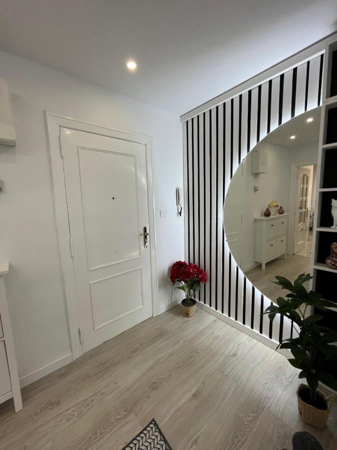 Apartamentos C&E Haro Eksteriør billede