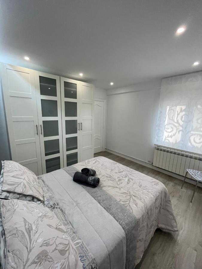 Apartamentos C&E Haro Eksteriør billede
