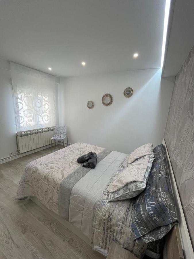 Apartamentos C&E Haro Eksteriør billede